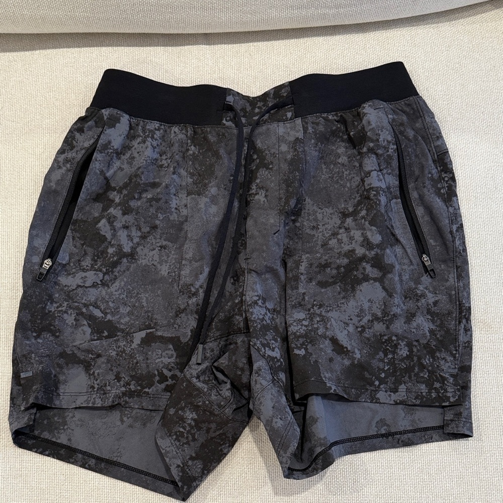 Lululemon  Black Patterned Men's Shorts